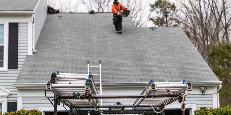 4 Reasons Why You Should Leave Your Next Roof Replacement Project to the Experts