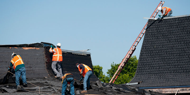 Get Value While Hiring Commercial Roofing Installation Contractors