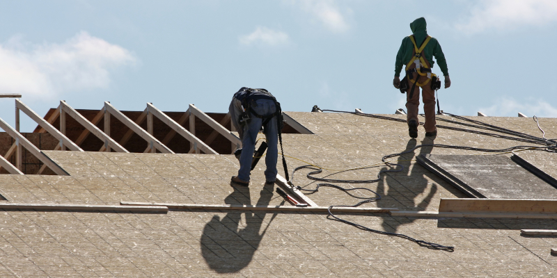 4 Red Flags to Avoid with a Roofing Contractor