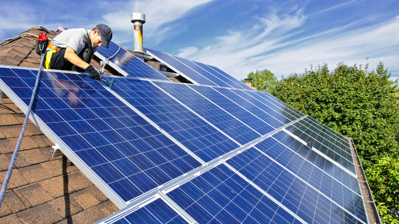 5 Reasons Why Now Is the Time to Invest in Solar Panels