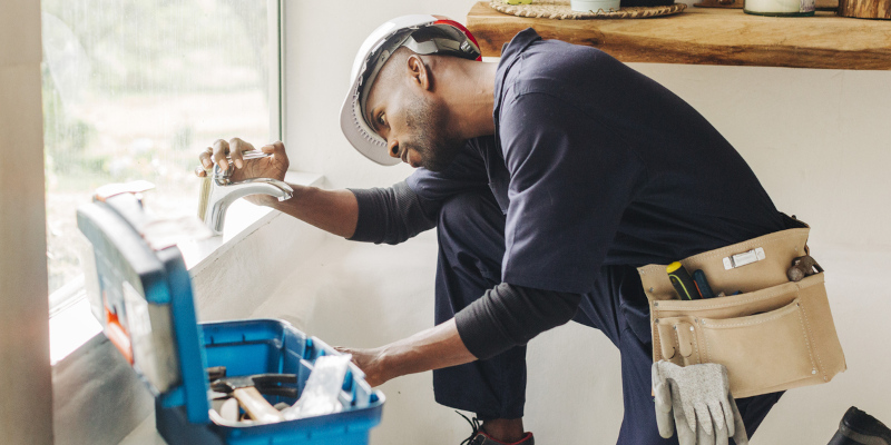 When You Should Call a Plumber: 4 Situations That Require Professional Help