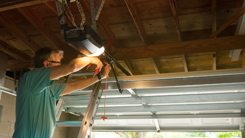 Garage Door Isn’t Opening or Closing? Time for Garage Door Repair!