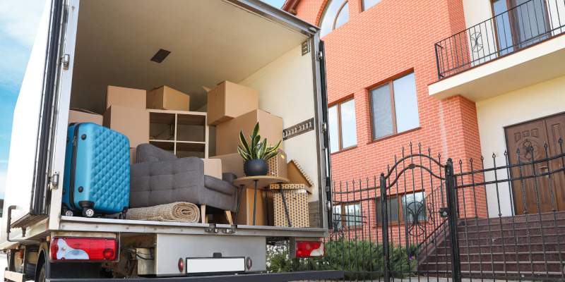 Top 4 Tips for Choosing the Right Moving Services for Your Relocation